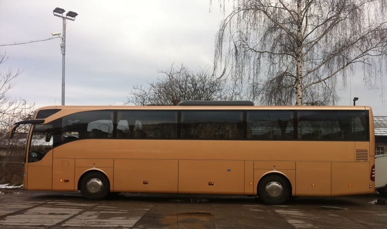 Tyrol: Buses order in Kitzbühel in Kitzbühel and Austria